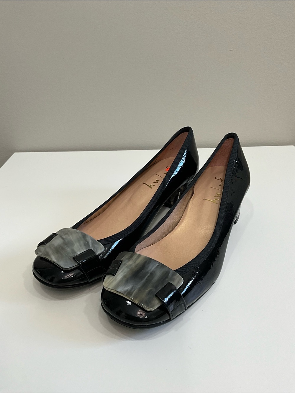 FRENCH SOLE Black Patent Leather Ballet Flats Gray Resin Buckle Size 8.5 FS/NY